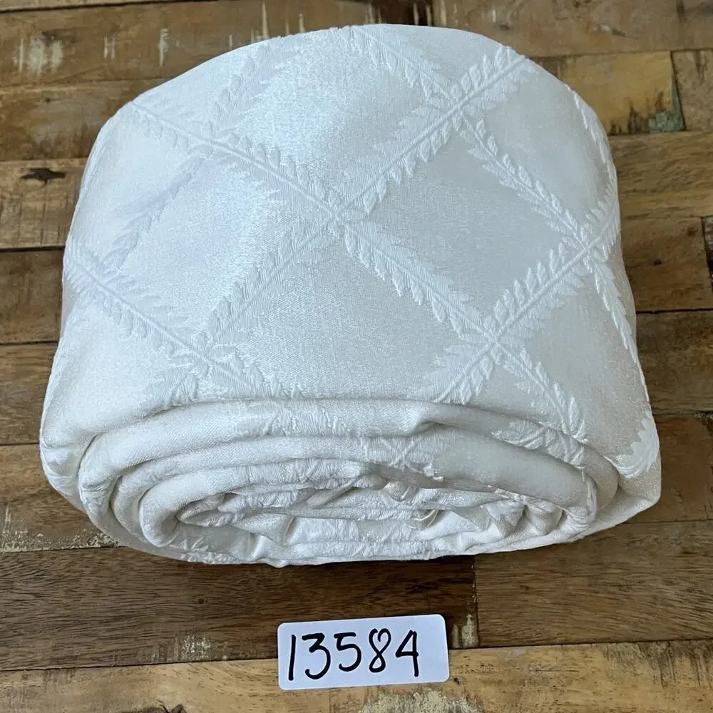 LENOX American By Design Laurel Leaf Oblong Tablecloth 98